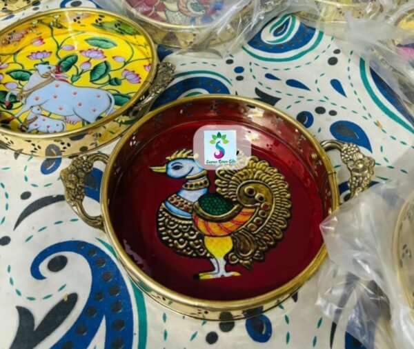 Brass pichwai tray with handle - Image 5