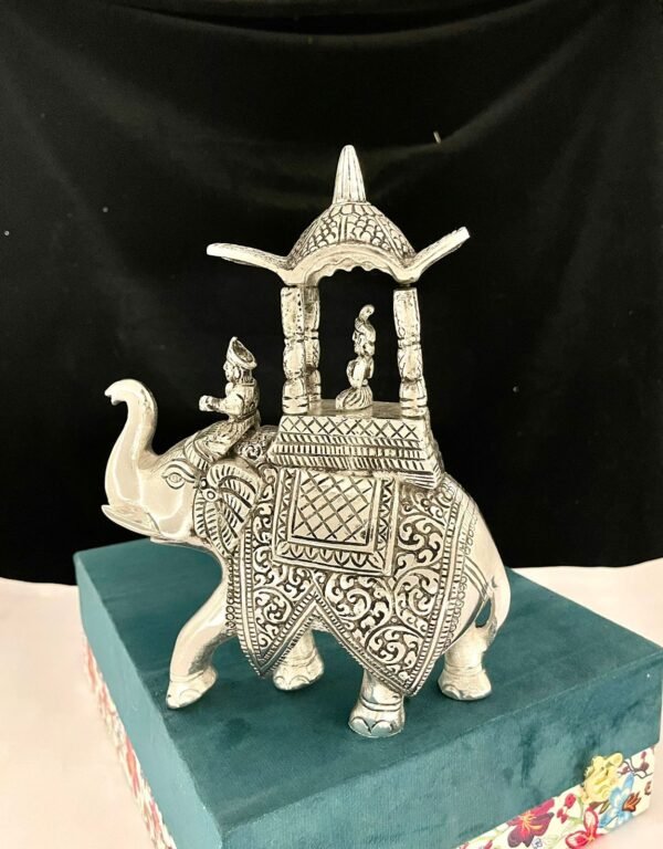 Elephant with Royal Box Packing